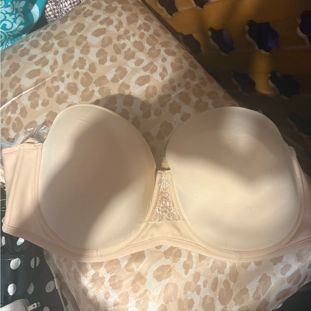 Elegant Cream Strapless Bra